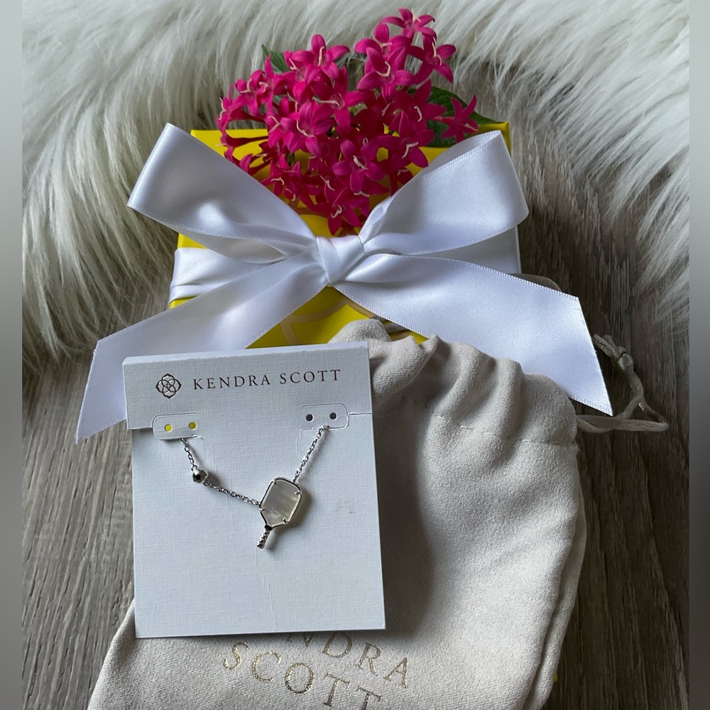 ✨KENDRA SCOTT Pickleball Silver Short Pendant Necklace in Ivory Mother-of-Pearl